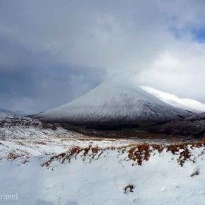 Viaje en coche por Escocia con nieve