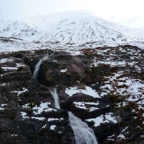 Una cascada en el valle de Glencoe
