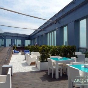 Espectacular terraza del hotel Novotel Barcelona City