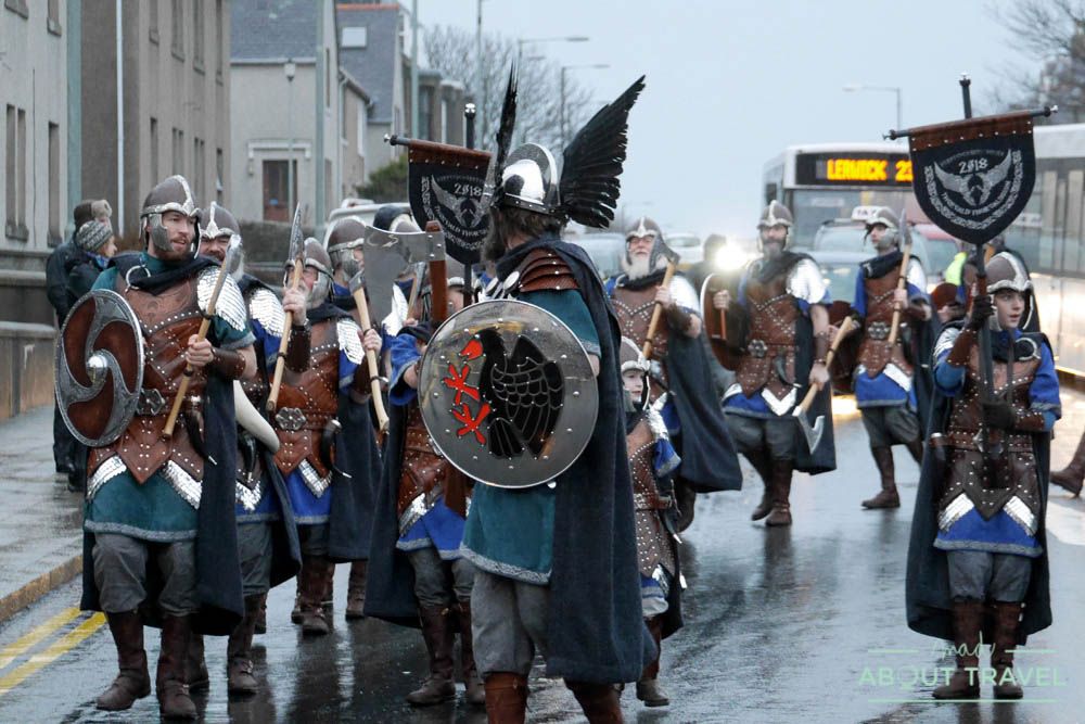 Up Helly Aa, festival vikingo en el norte de Escocia, Shetland