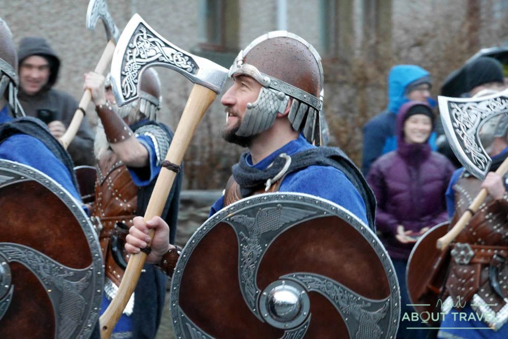 Up Helly Aa, festival vikingo en el norte de Escocia, Shetland