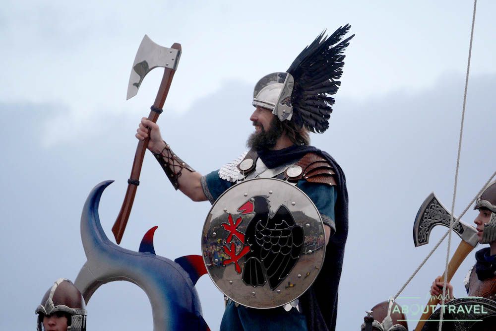 Up Helly Aa, festival vikingo en el norte de Escocia, Shetland