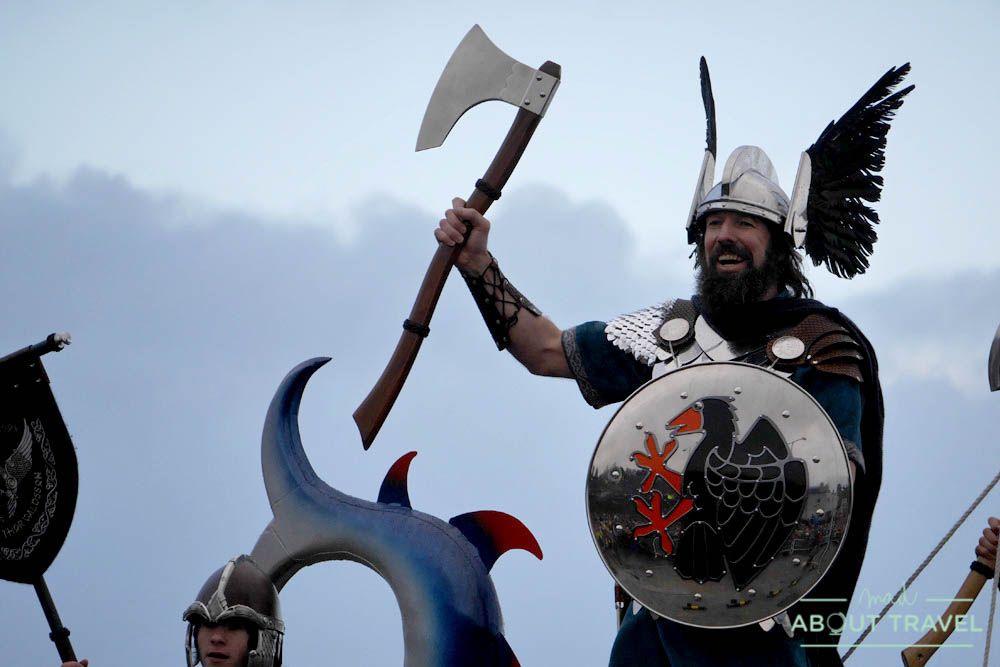 Up Helly Aa, festival vikingo en el norte de Escocia, Shetland
