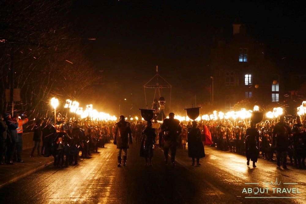 Up Helly Aa, festival vikingo en el norte de Escocia, Shetland