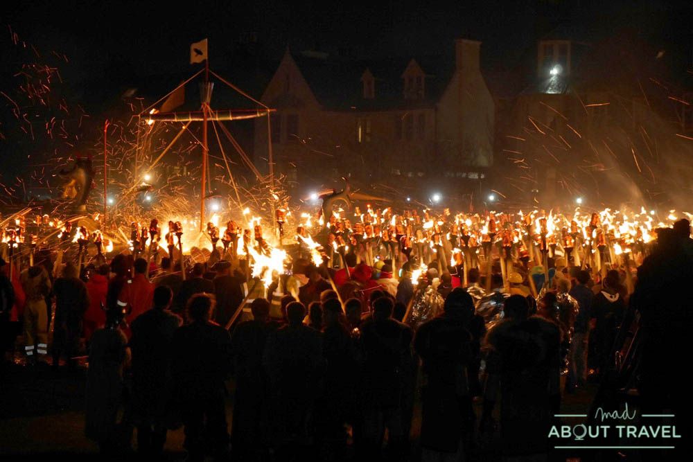 Up Helly Aa, festival vikingo en el norte de Escocia, Shetland