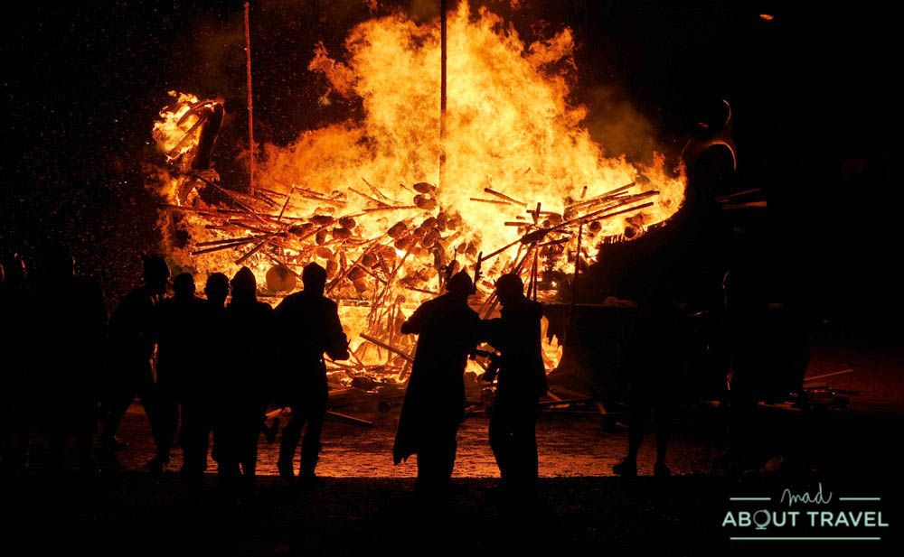 Up Helly Aa, festival vikingo en el norte de Escocia, Shetland