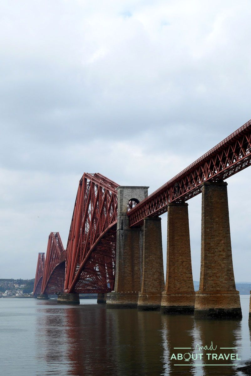 puente del ferrocarril sobre el firth of forth en south queensferry