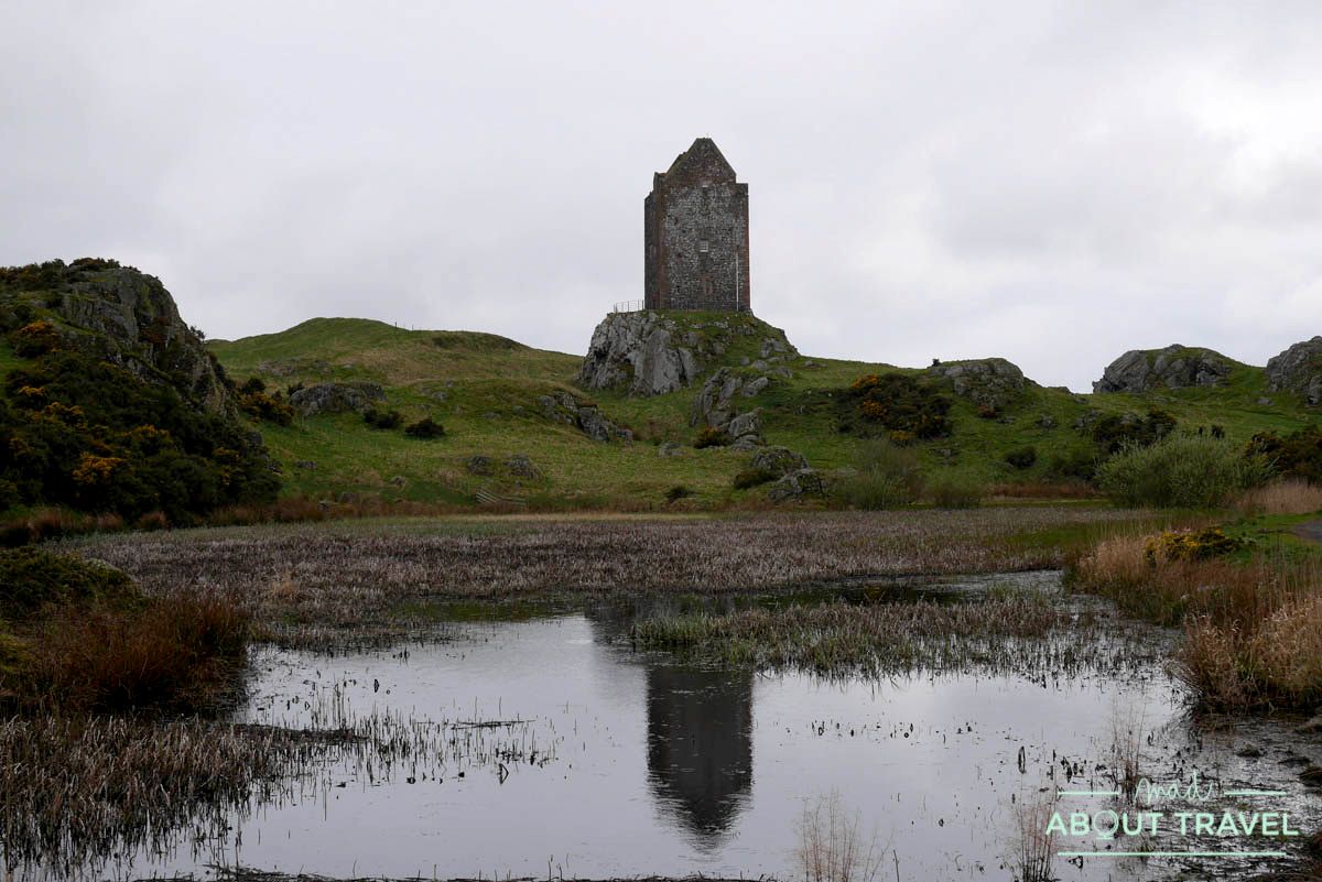 torre de smailholm, borders de escocia