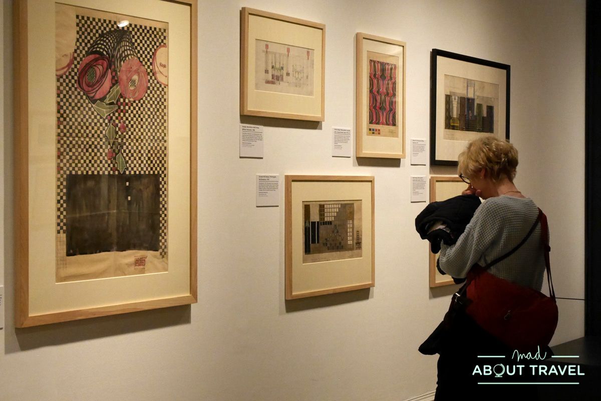 ruta de mackintosh Glasgow: exposicion 150 aniversario