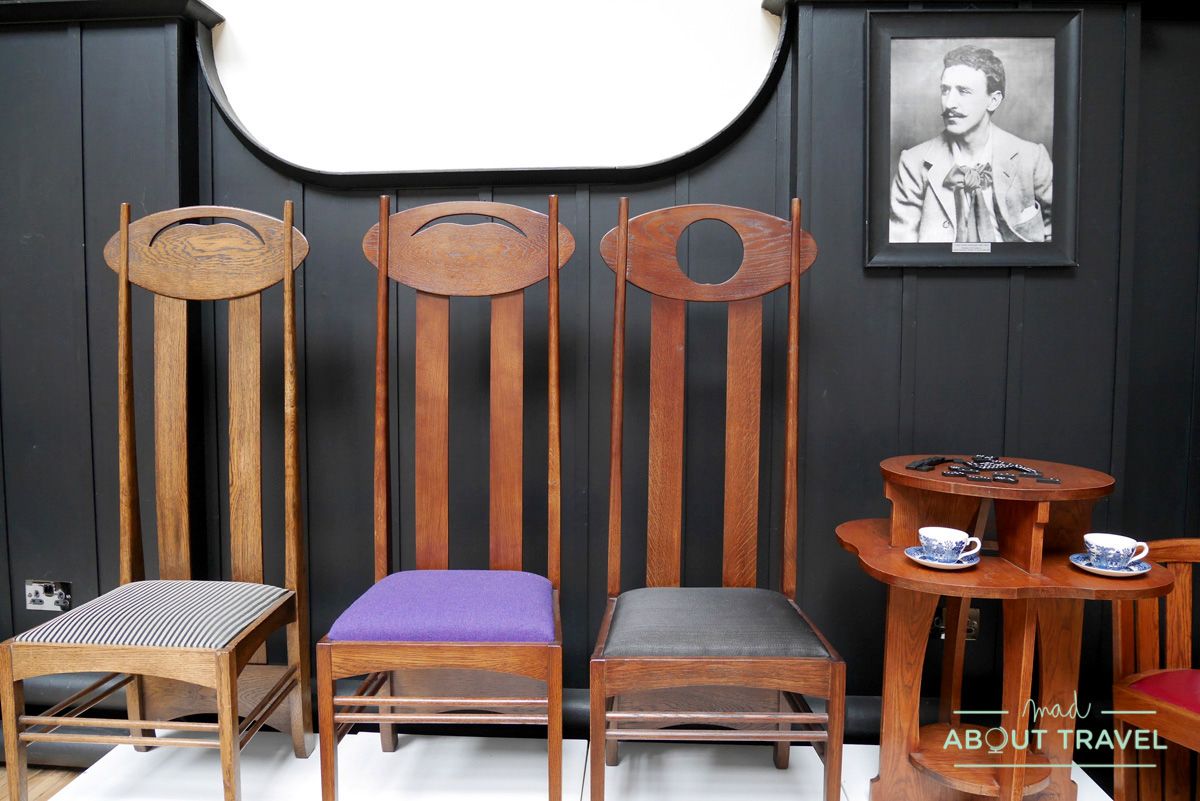ruta de mackintosh Glasgow: exposición en la iglesia Mackintosh Queen's Cross en Glasgow