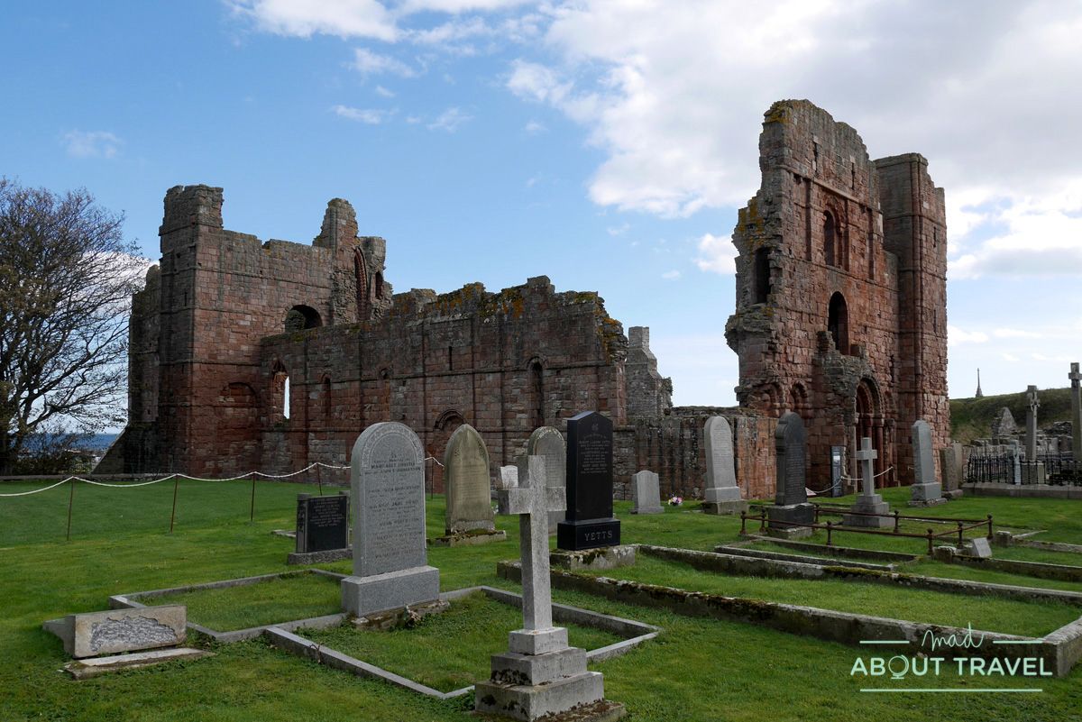 Priorato de Lindisfarne en la Holy Island, Northumberland