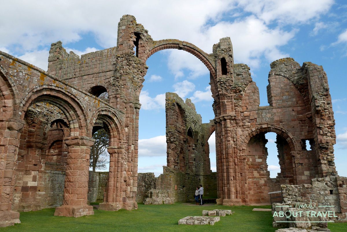 Priorato de Lindisfarne en la Holy Island, Northumberland
