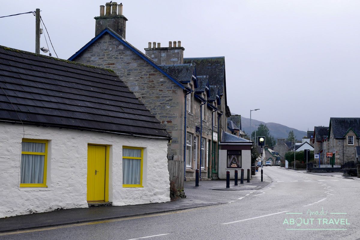 High Street de Killin, Highlands de Escocia