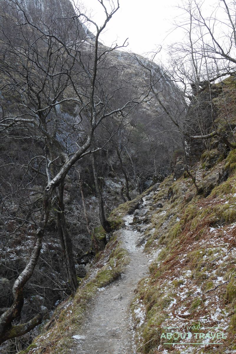 ruta senderista al Lost Valley de Glencoe