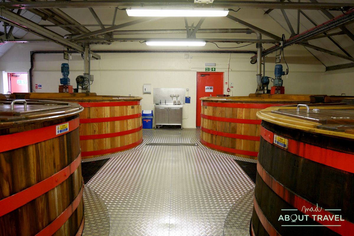 destilería de whisky cardhu