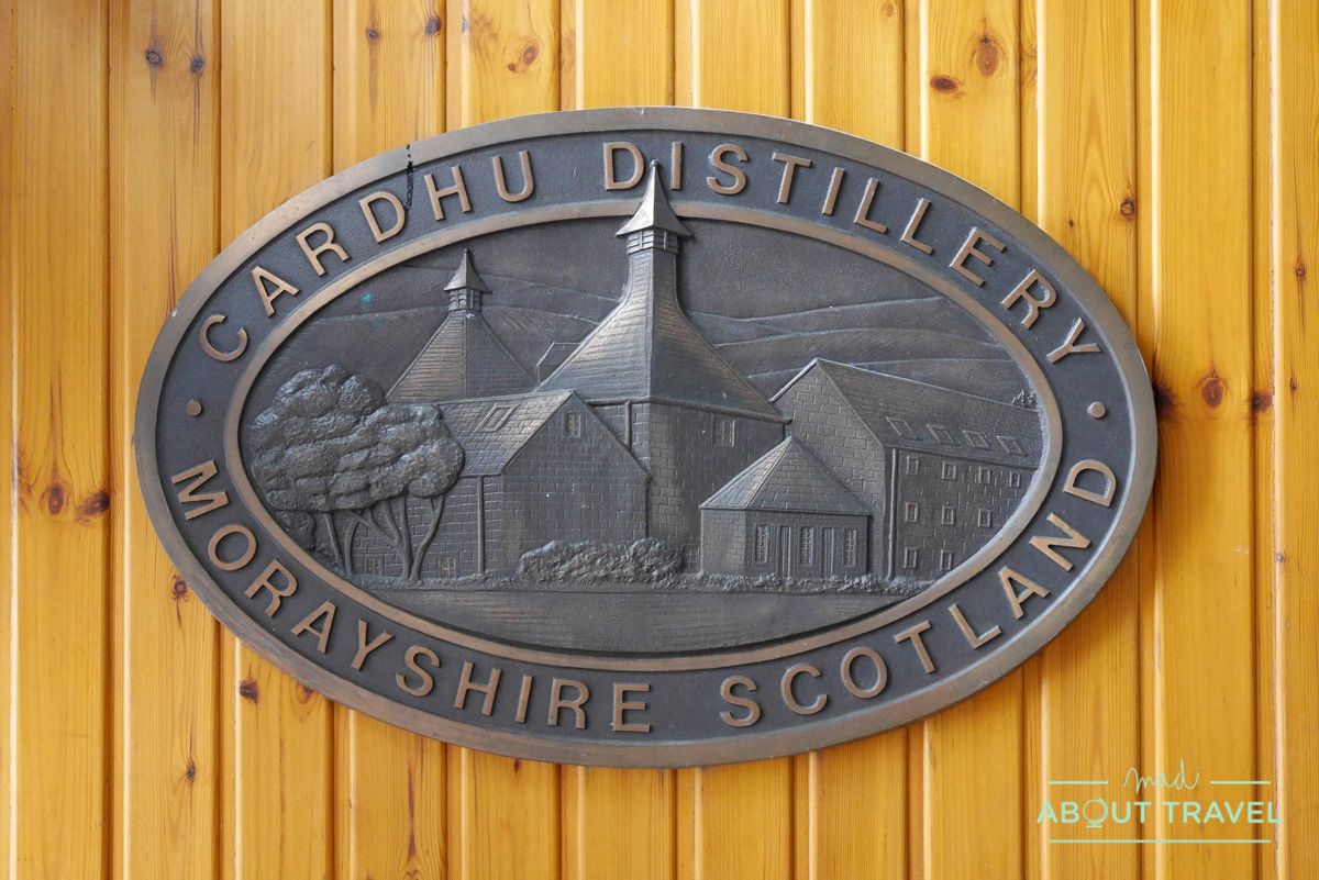 destilería de whisky cardhu