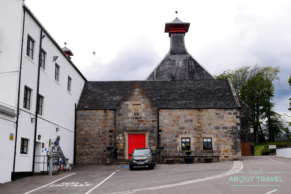destilería de whisky cardhu