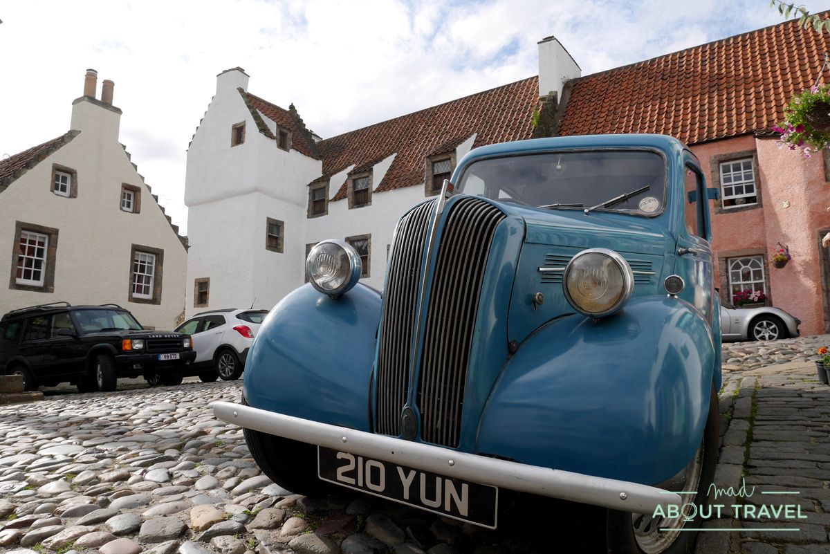 coche antiguo en culross, fife