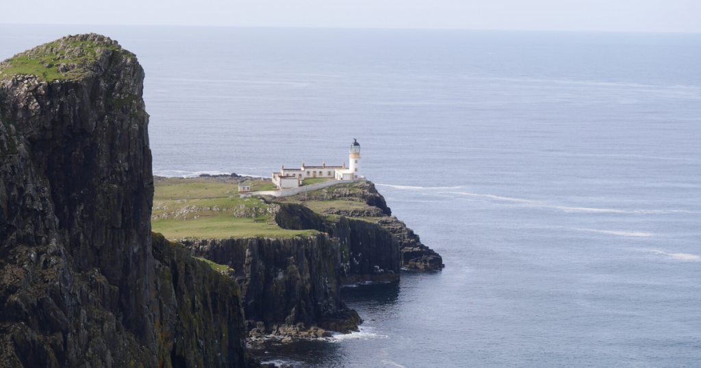 Faro de Neist Point en la isla de Skye