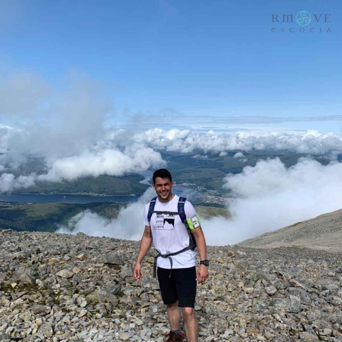 Rubén en lo alto de Ben Nevis en la realización del Three Pikes Challenge