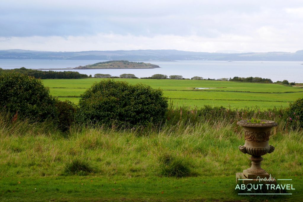 Playa de Silverknowes en Edimburgo e isla de Cramond vistas desde el castillo de Lauriston