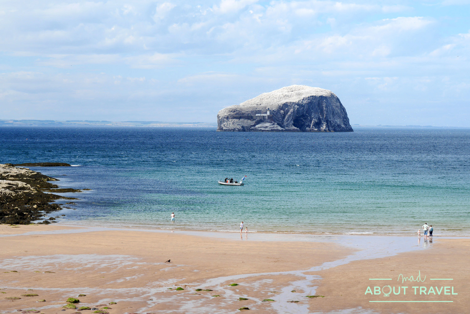 Playa de Seacliff en la costa de East Lothian