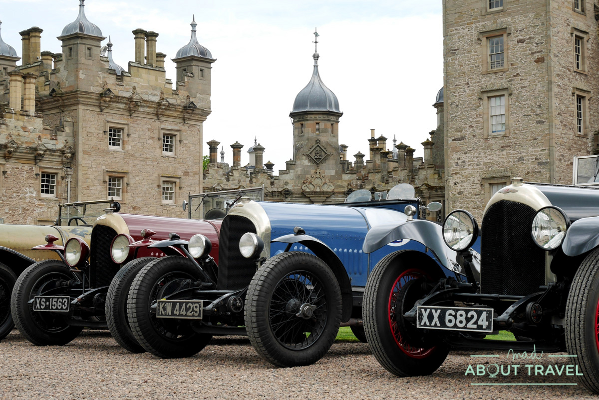 concentración de Bentleys clásicos en el castillo de Floors, Escocia