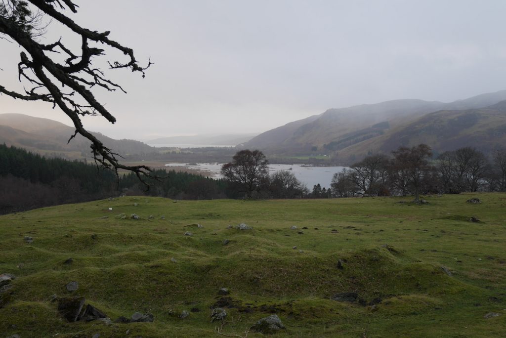Montículo de Kinloch Rannoch donde se instalaron las piedras de Craigh Na Dun en la serie Outlander
