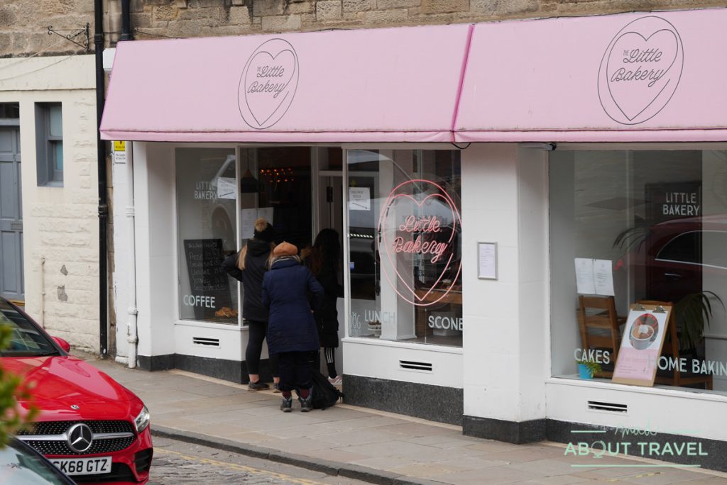 exterior de la cafetería The Little Bakery en South Queensferry