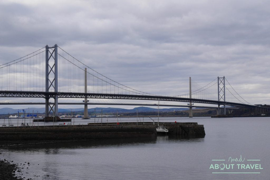 Forth Road Bridge en South Queensferry